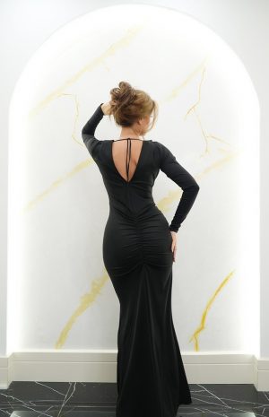mejov_elegant-black_hinter